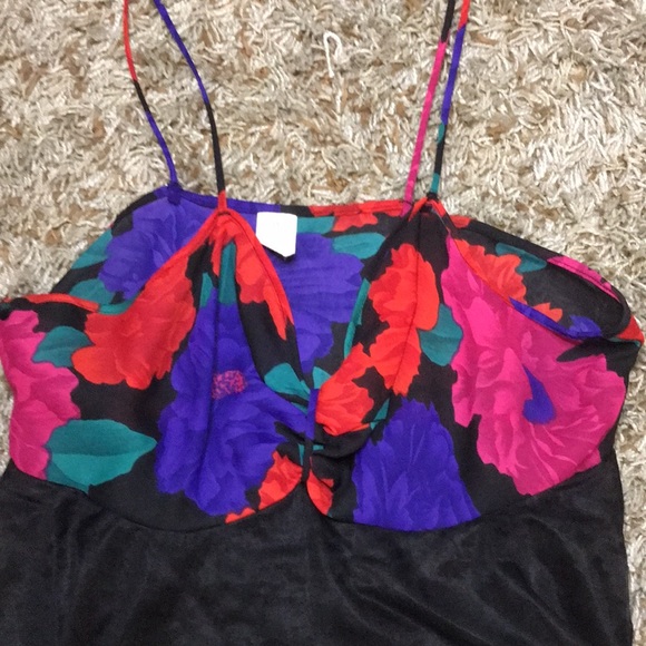 Très Chic intimate dress - Picture 5 of 7